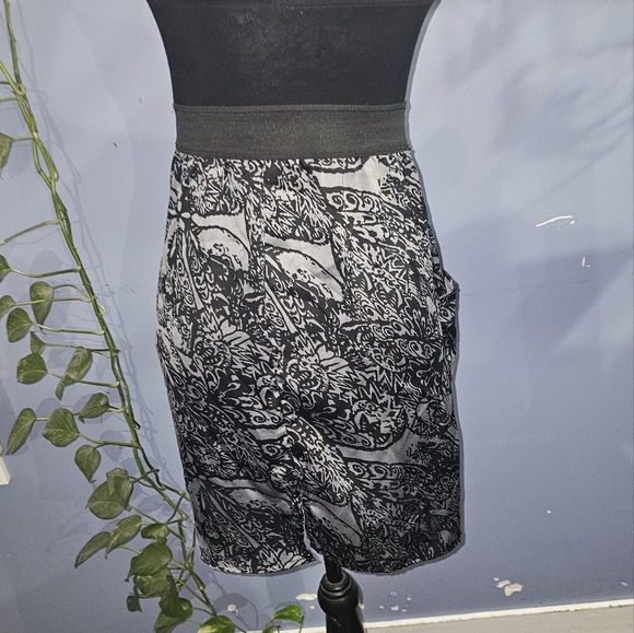 3/20.00. O'flux dress - Picture 5 of 7